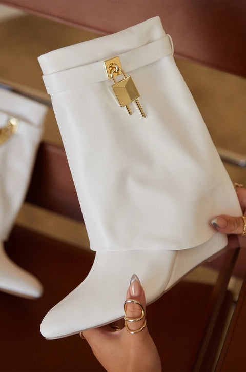Pointed Toe Leather Bootie
